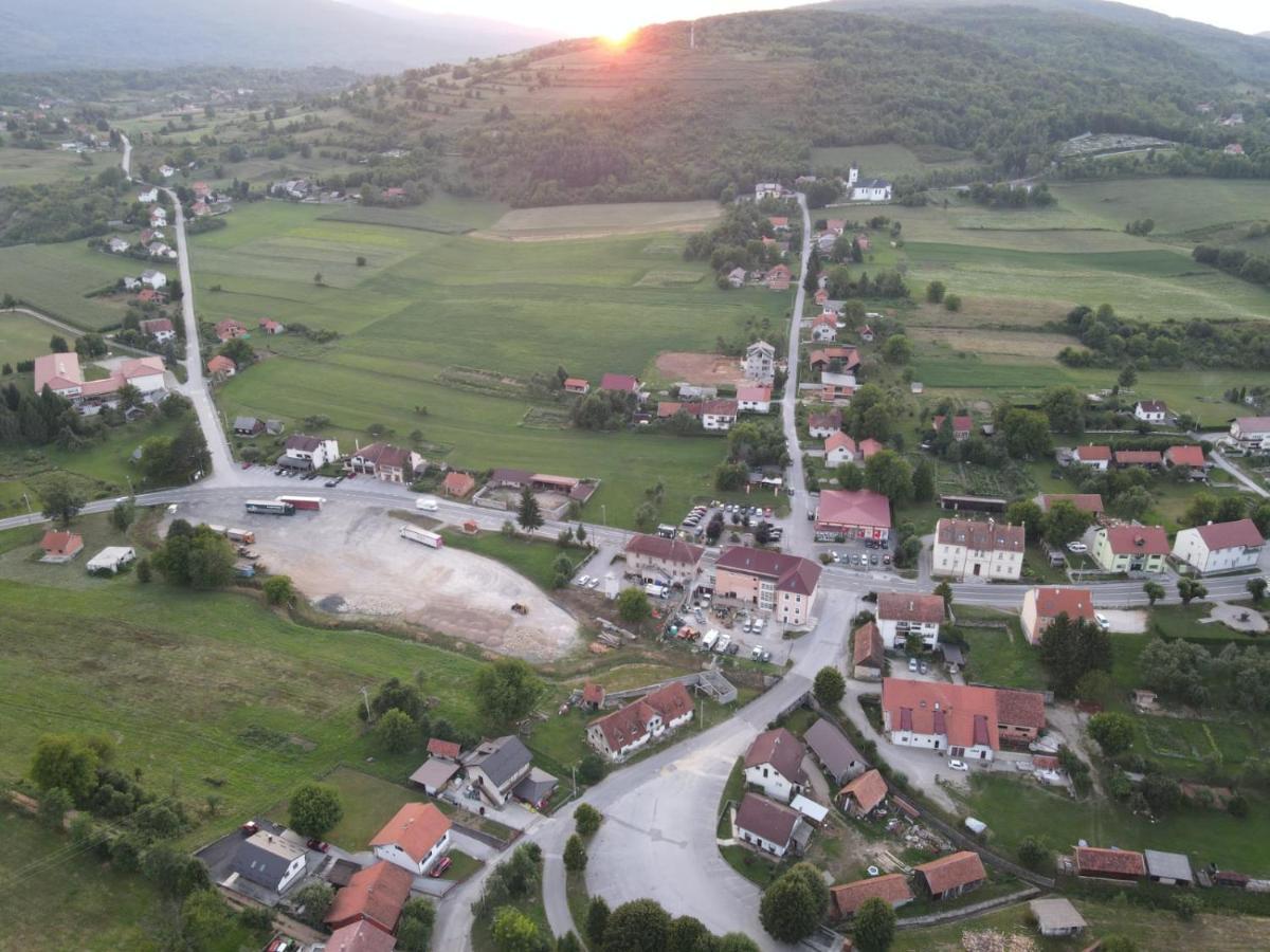 Apartman Katja Rakovica Luaran gambar