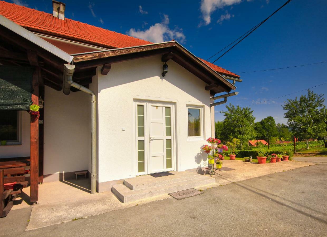 Apartman Katja Rakovica Luaran gambar