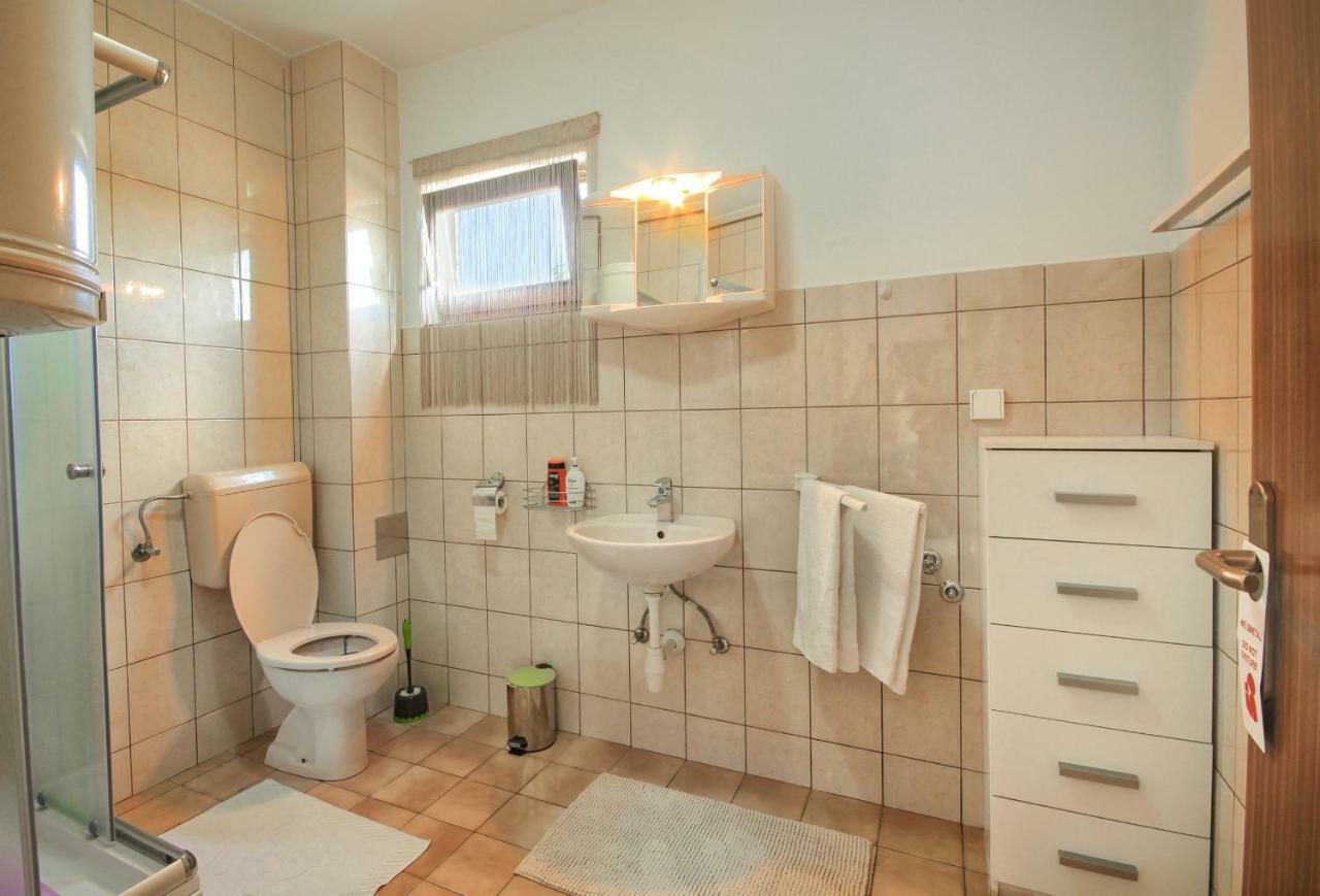 Apartman Katja Rakovica Luaran gambar
