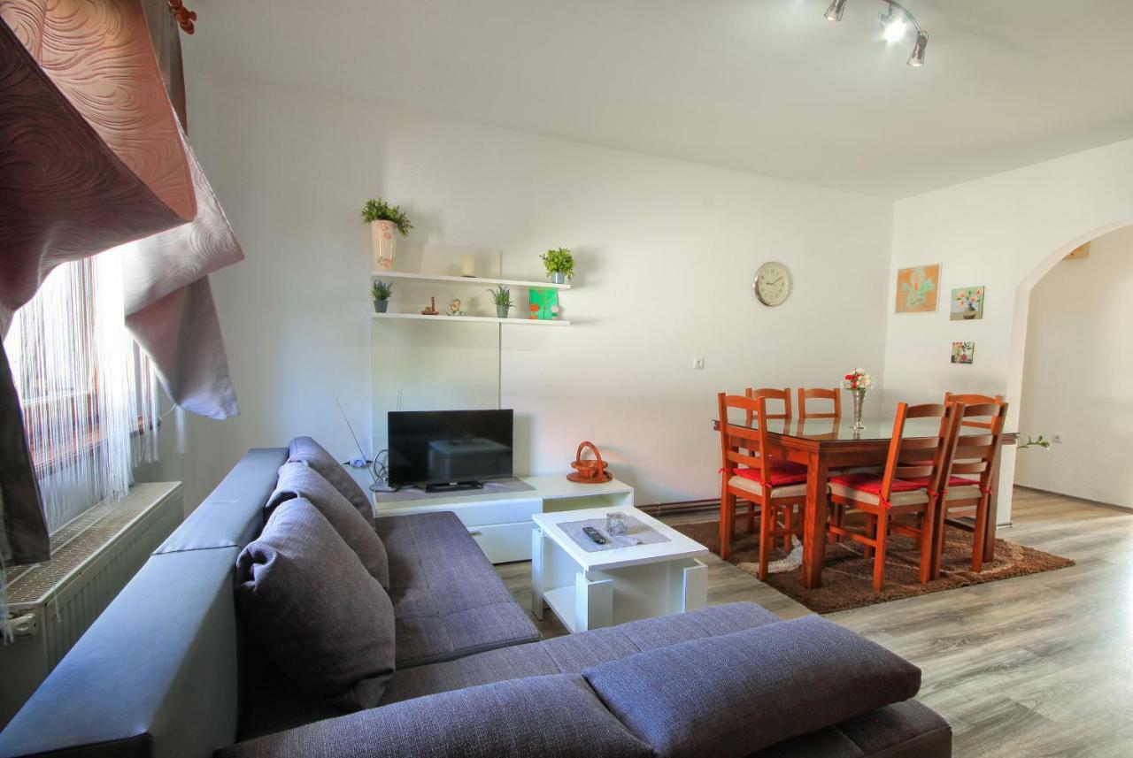 Apartman Katja Rakovica Luaran gambar